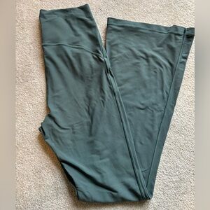 Old Navy Active High-Rise Flare Leggings Sage Green